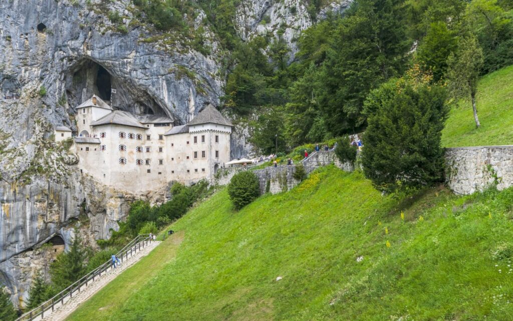 Höhlenburg Predjama Slowenien
