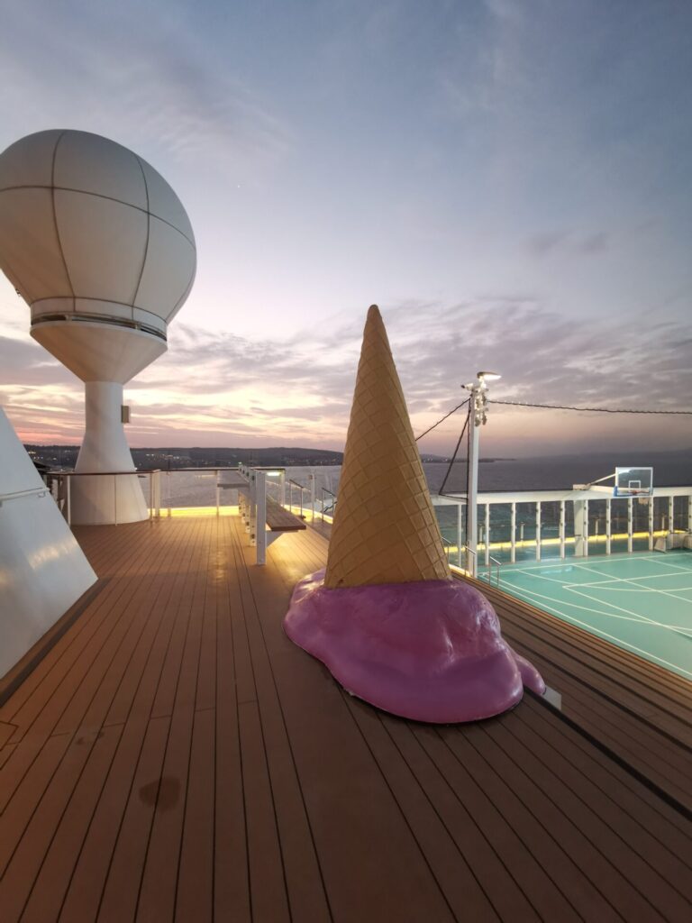 Mein Schiff mit Dekoeis