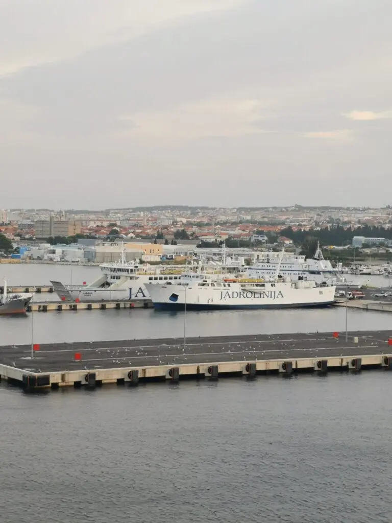Hafen von Zadar und Fährenterminal