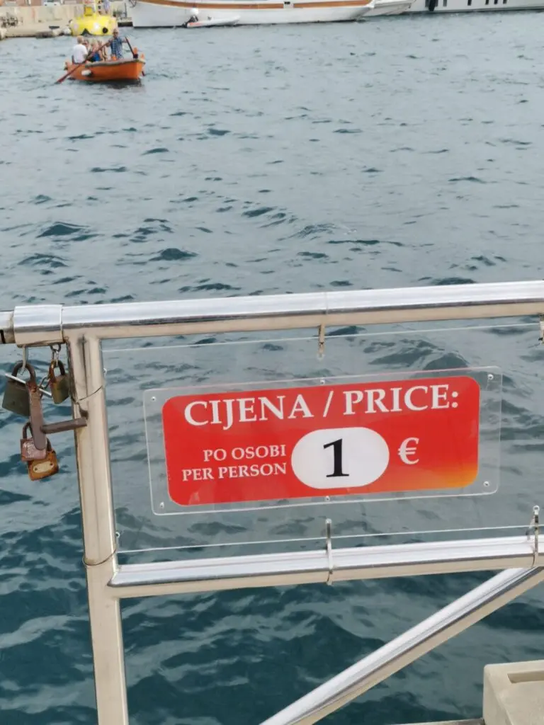 Preis-Schild Wasser-Taxi in Zadar
