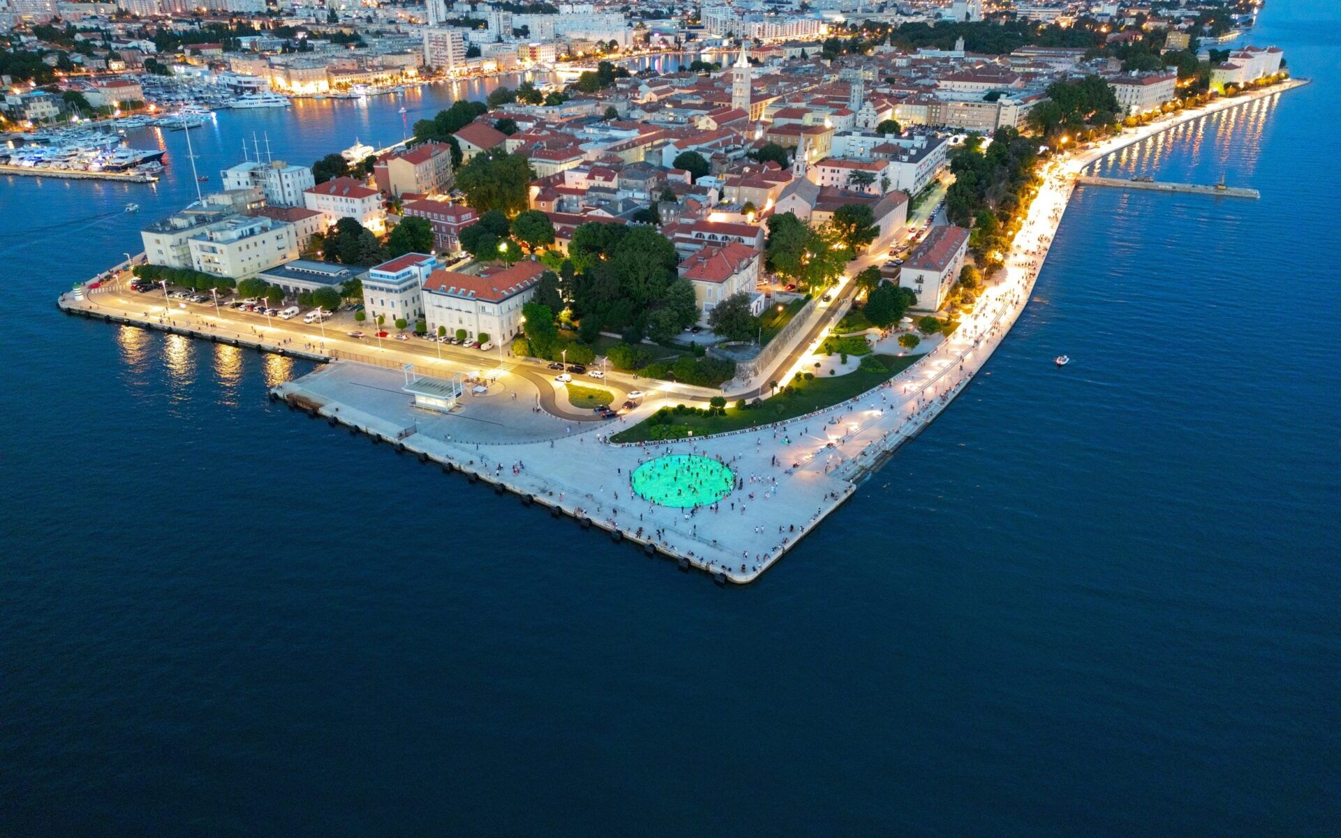 Blick auf Zadar mit Gruß an die Sonne