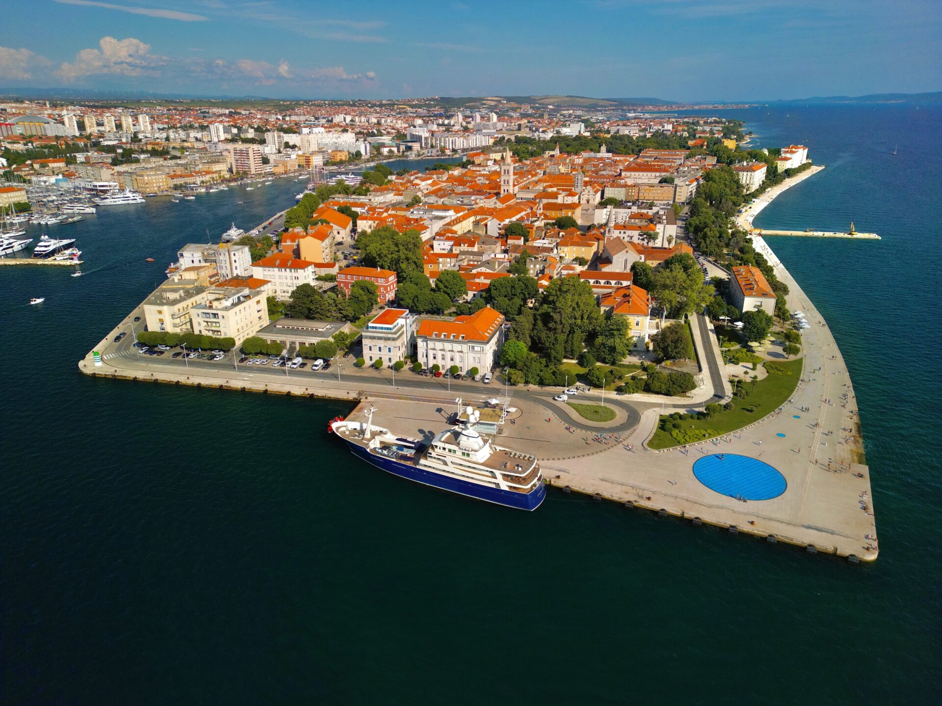 Blick auf die Stadt Zadar von oben