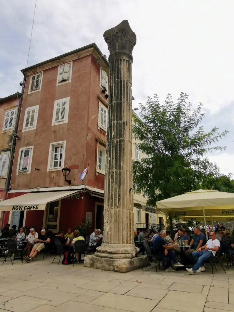 Petra Zoranica Platz