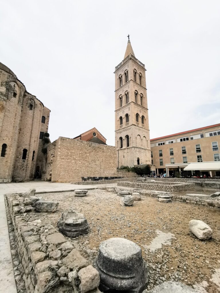 Bell Tower Glockenturm von außen in Zadar