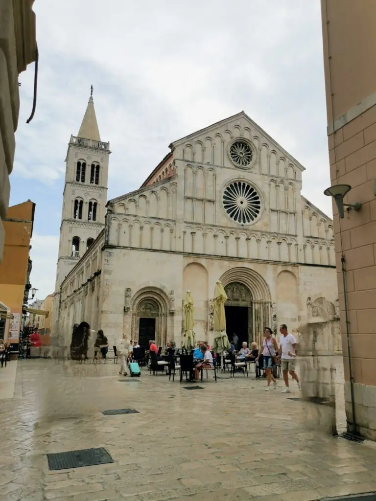 Kathedrale St. Anastasia von außen in Zadar