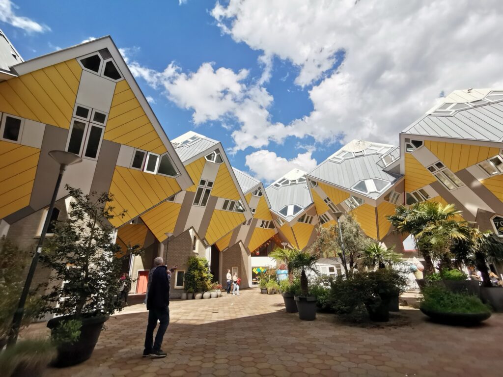 Kubushäuser in Rotterdam von aussen