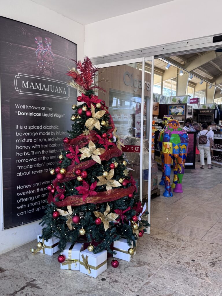 Christbaum am Hafen von La Roman