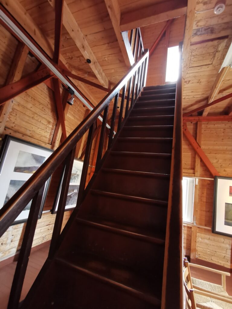 Treppe im Leuchtturm Alnes Fyr