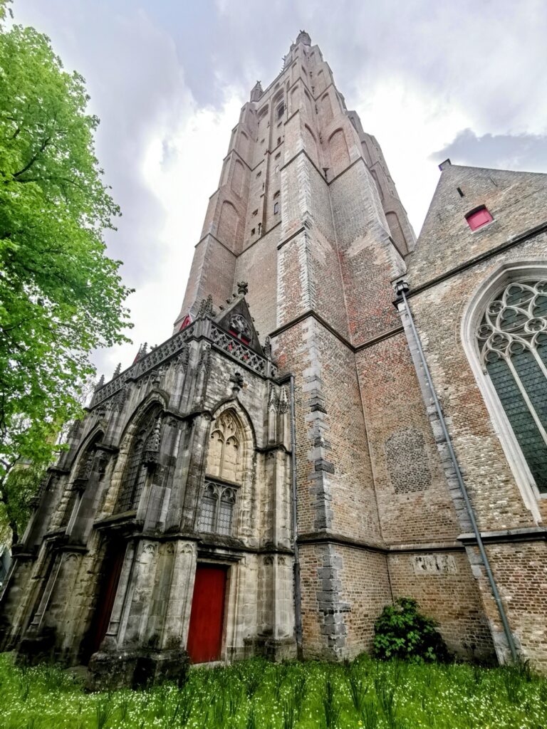 Liebfrauenkirche Brügge von aussen