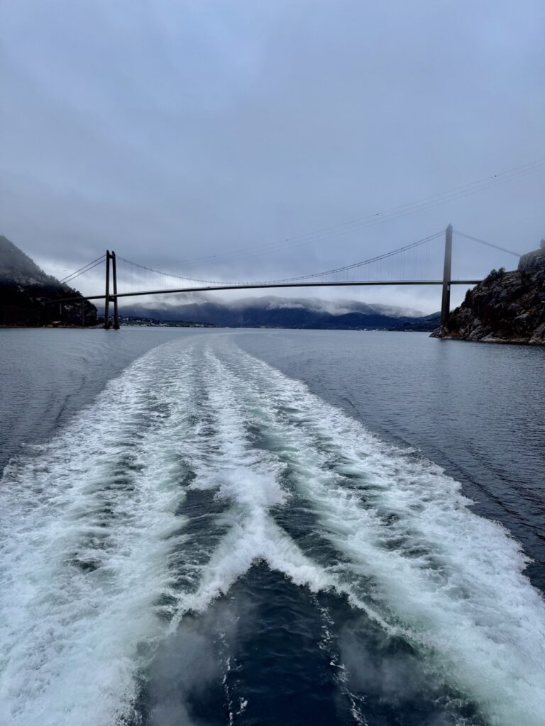 Fahr durch den Lysefjord