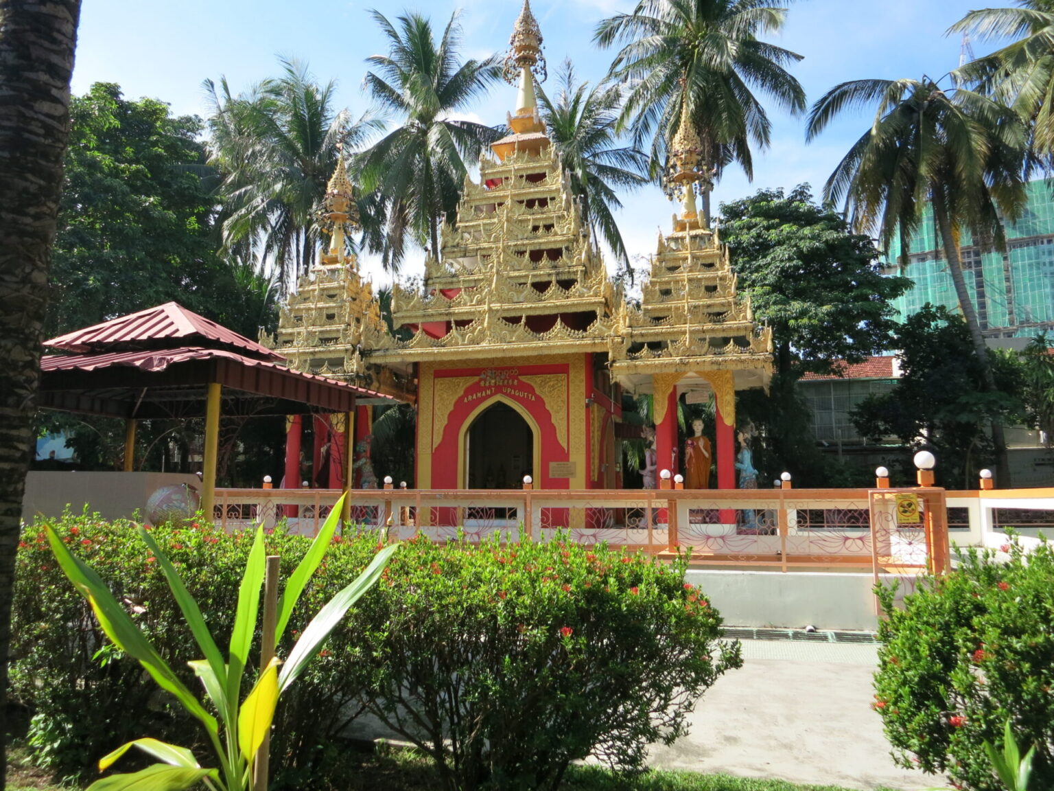 Chaiya Mangalaram Thai Buddhist Temple 