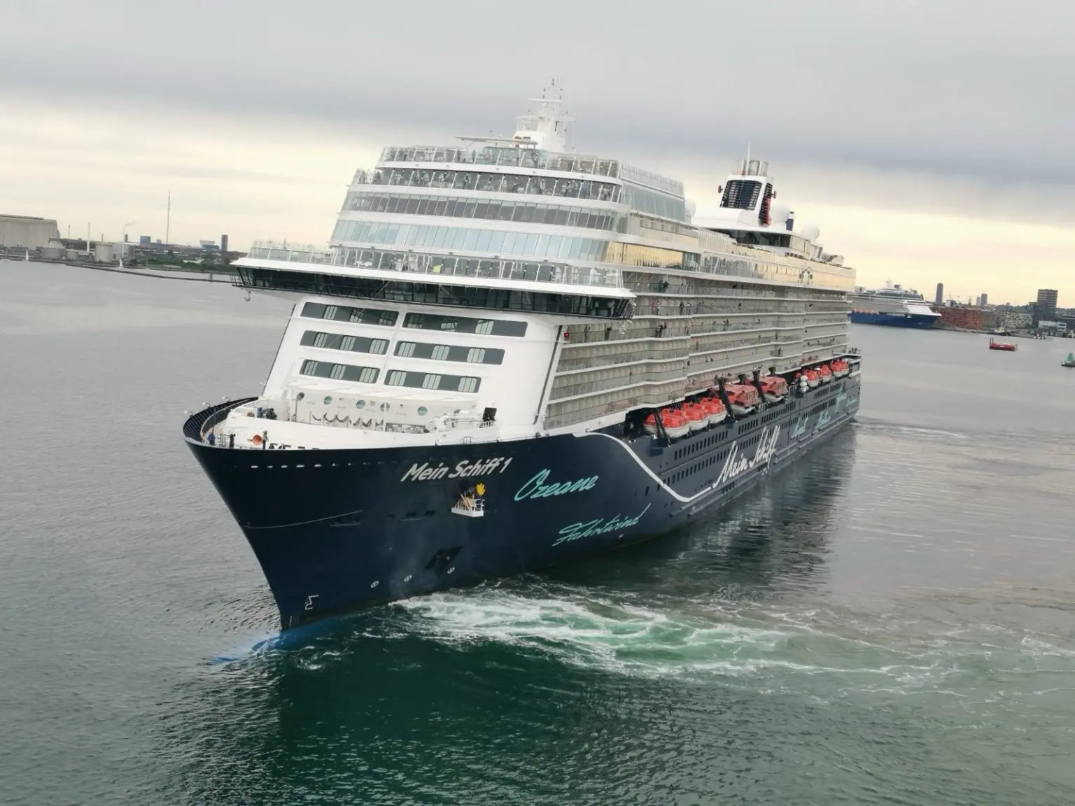 Mein Schiff 1