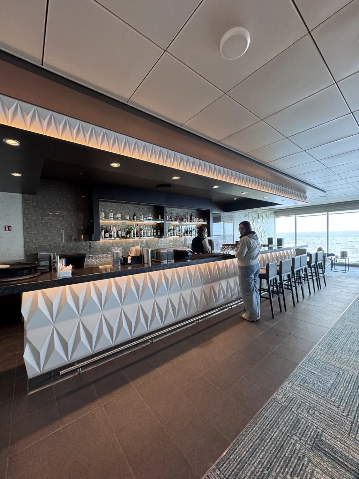 Ruhepol Bar & Lounge Mein Schiff 1
