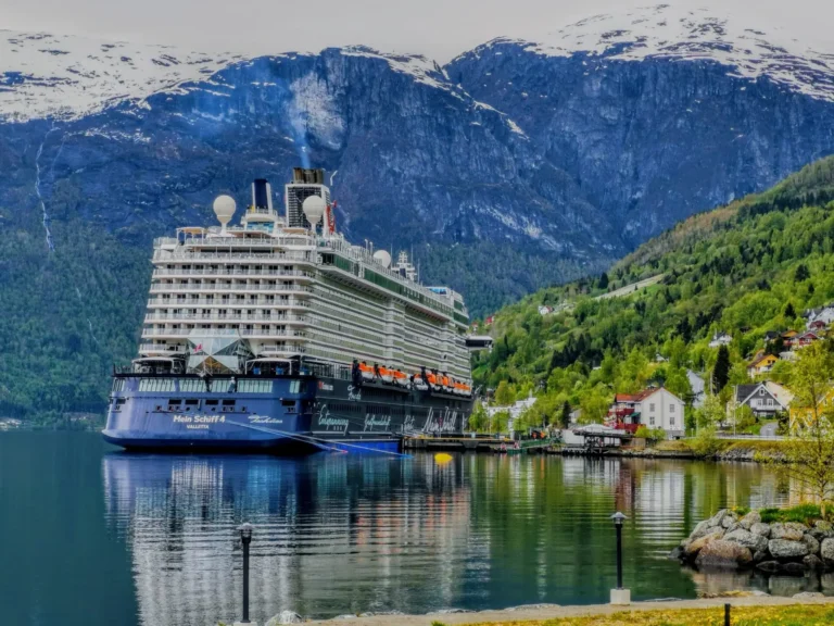 Mein Schiff 4