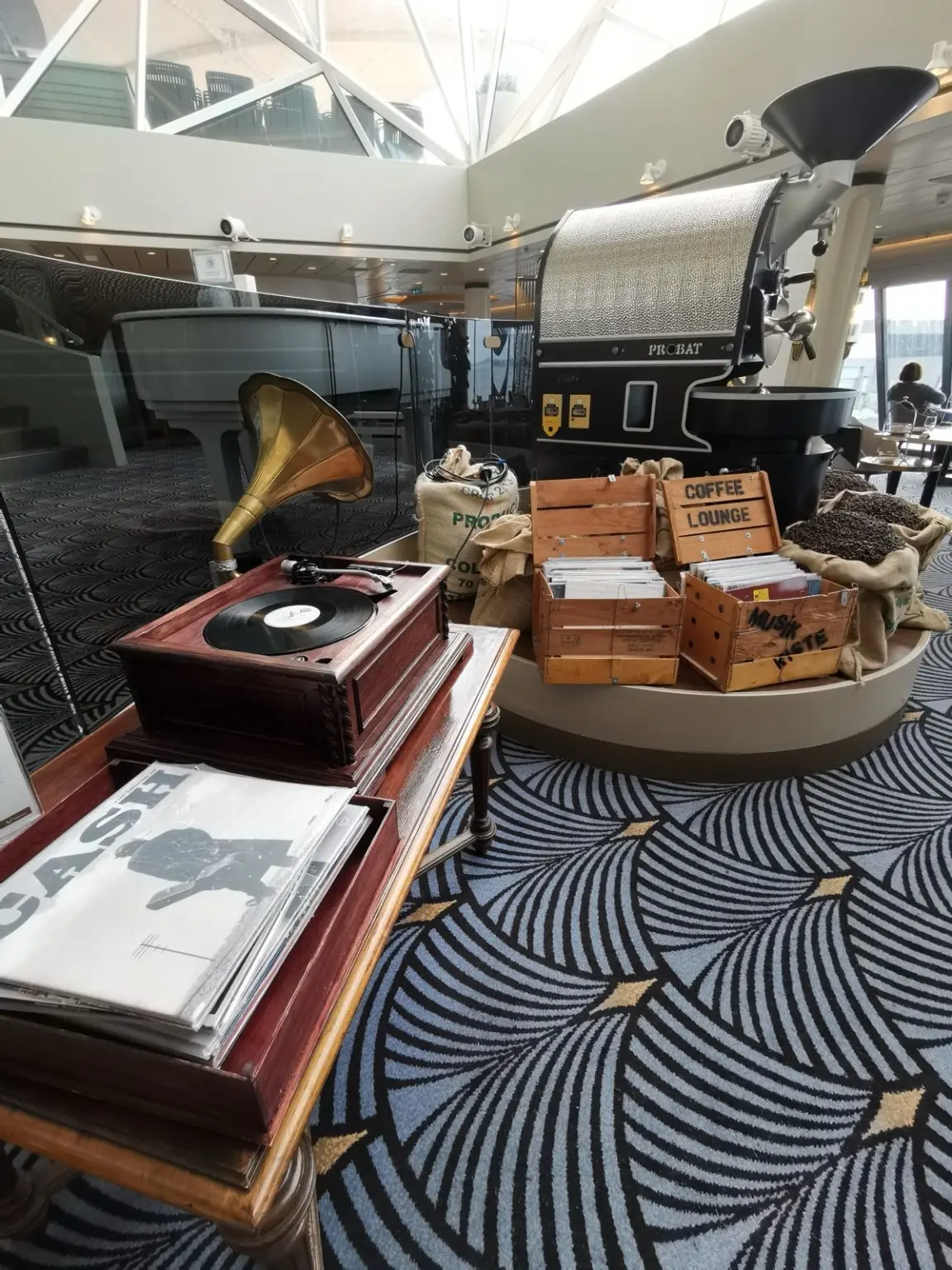 Mein Schiff 4 Cafe Lounge