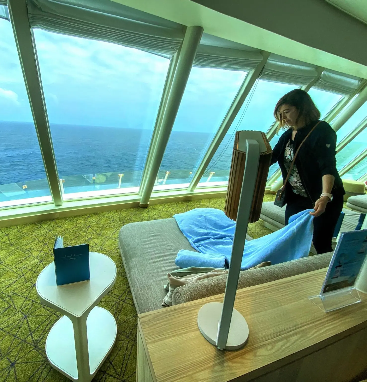 Himmel und Meer Lounge Mein Schiff 4
