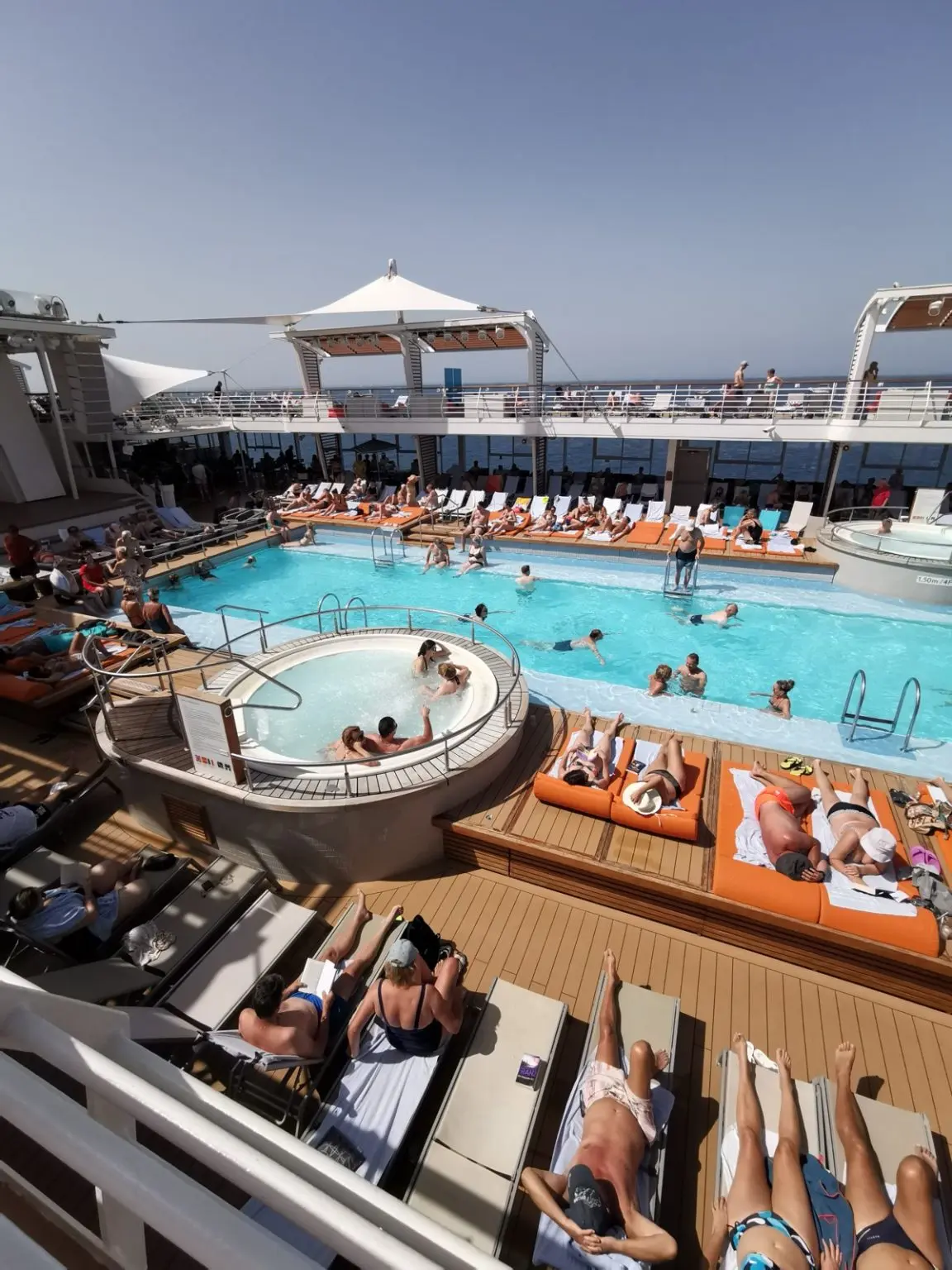 Mein Schiff 5 Pool