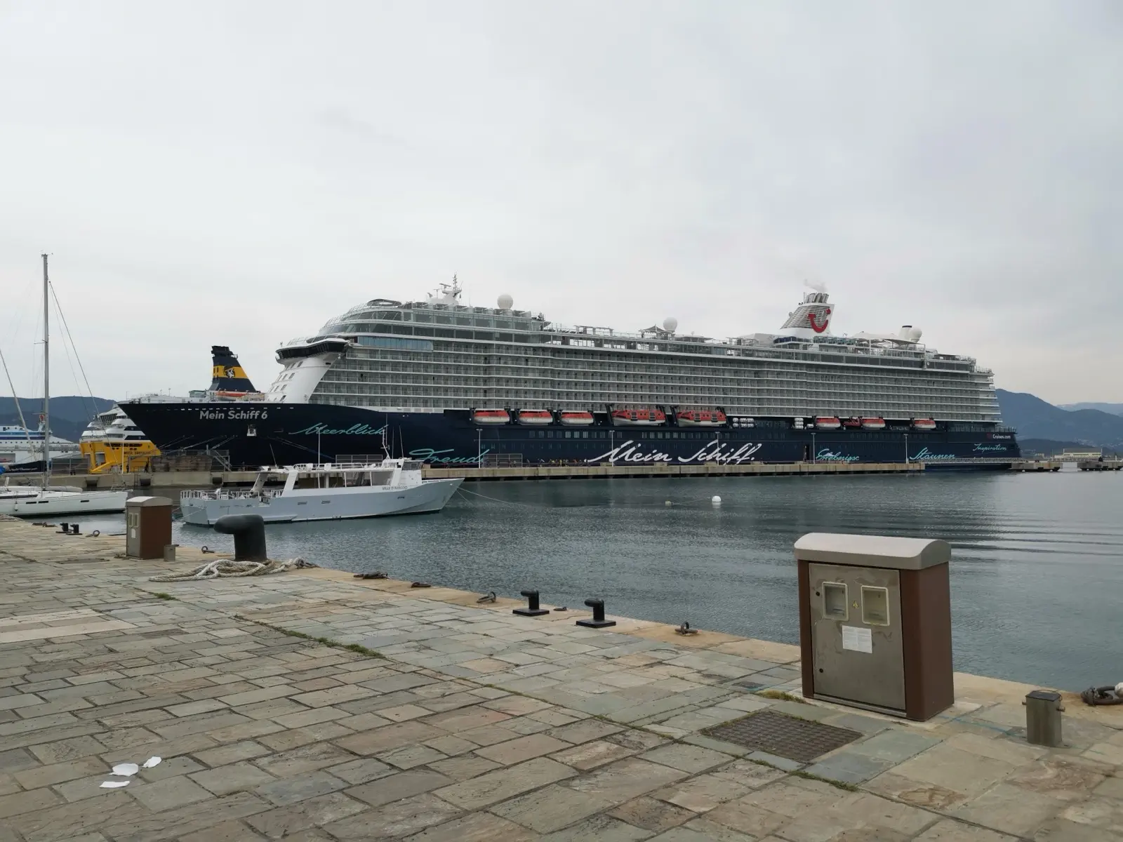 Mein Schiff 6 in Triest