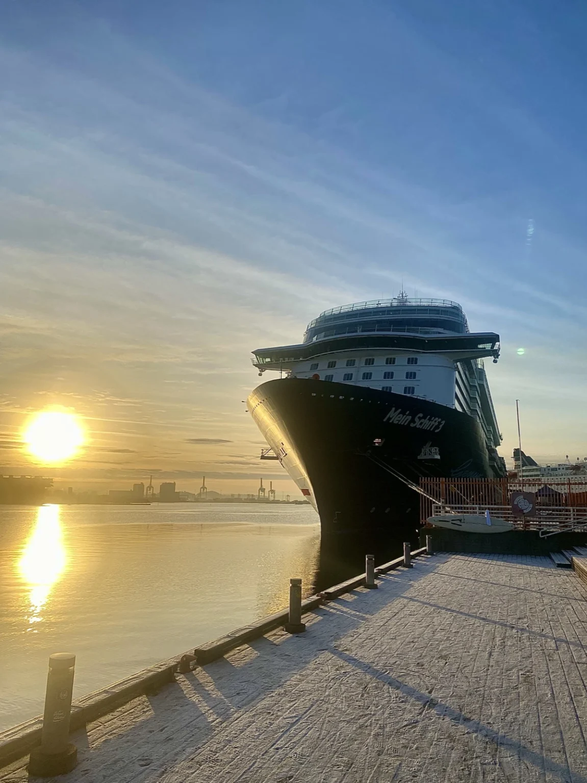 Mein Schiff am Hafen in Oslo