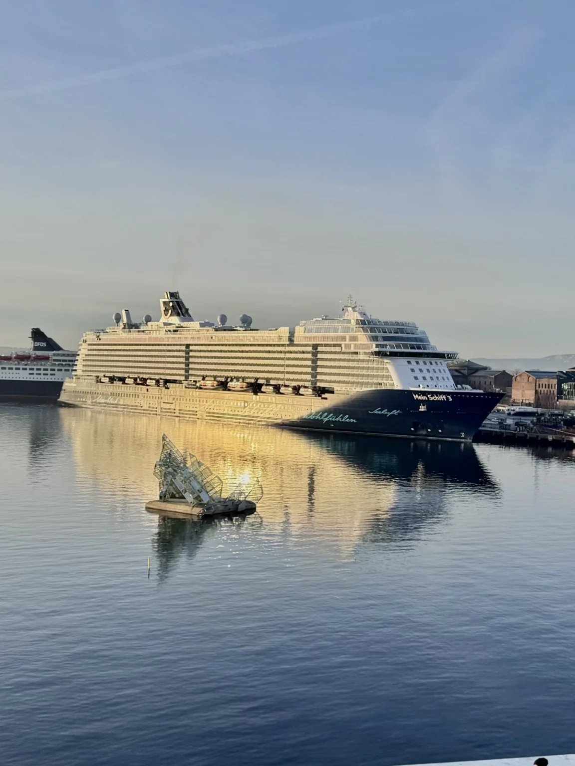 Mein Schiff am Hafen Oslo