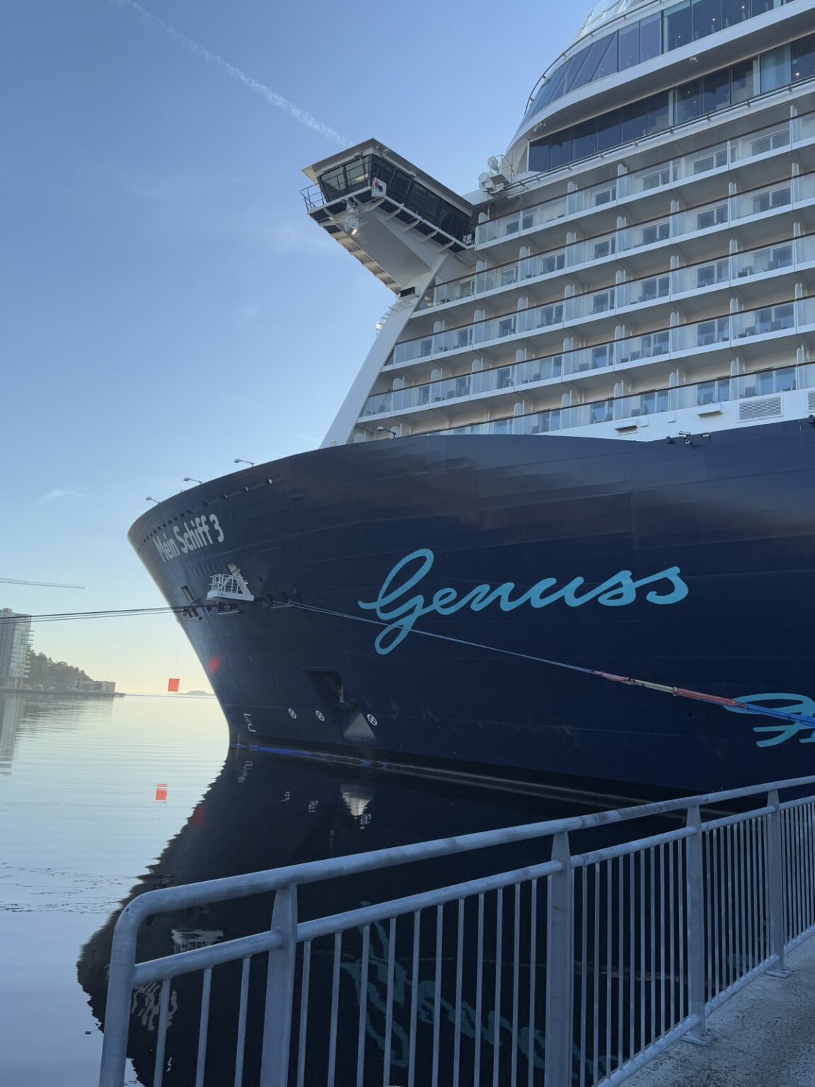 Mein Schiff 3 am Hafen Kristiansand