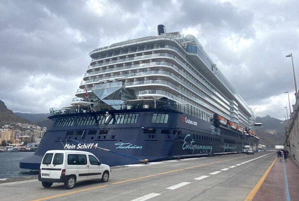 Mein Schiff Flagge