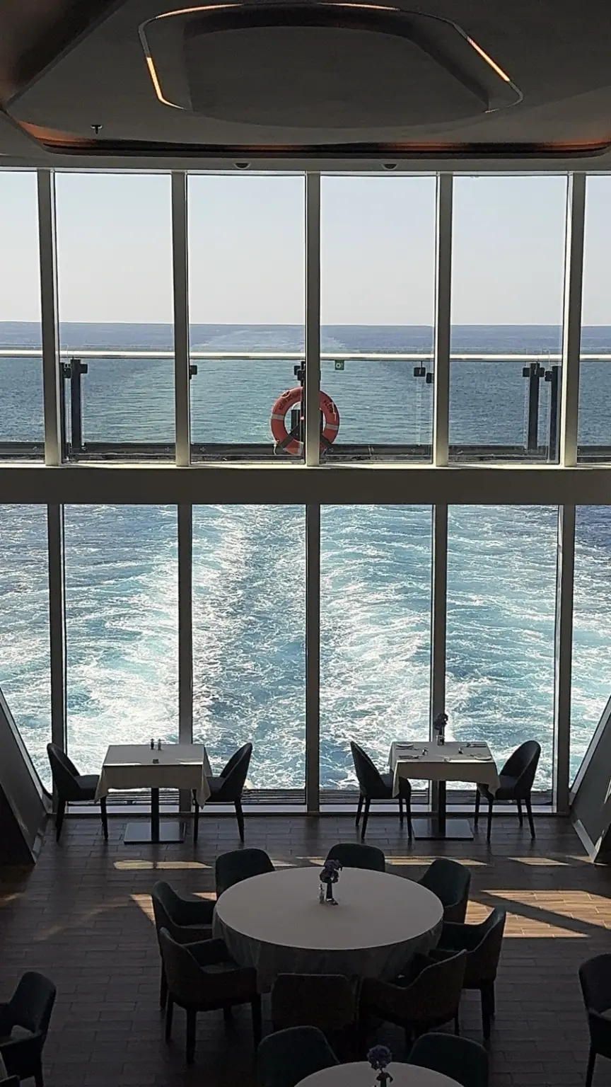 Atlantik Restaurant Mein Schiff Flow