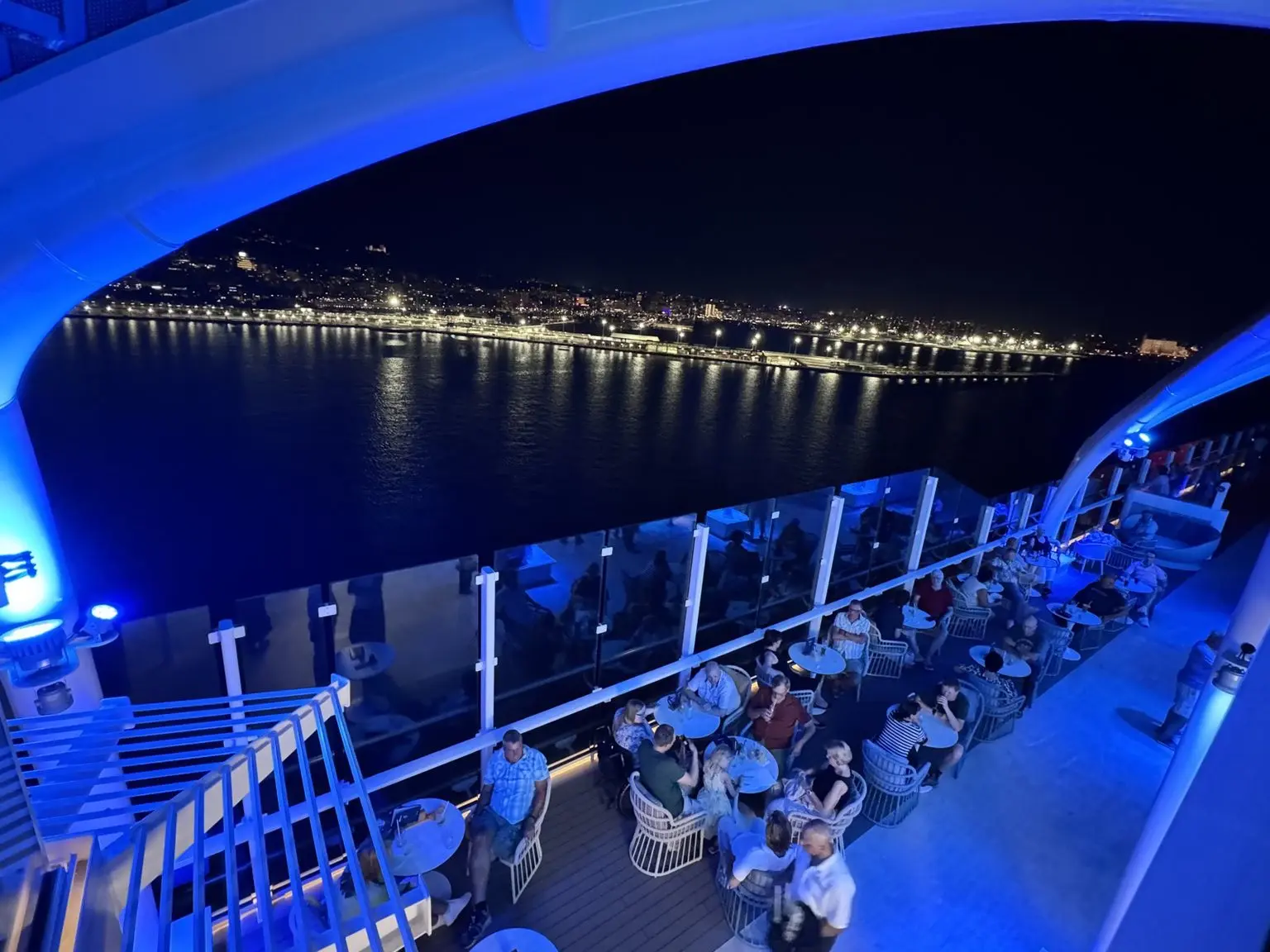 Bar 17 Mein Schiff Flow