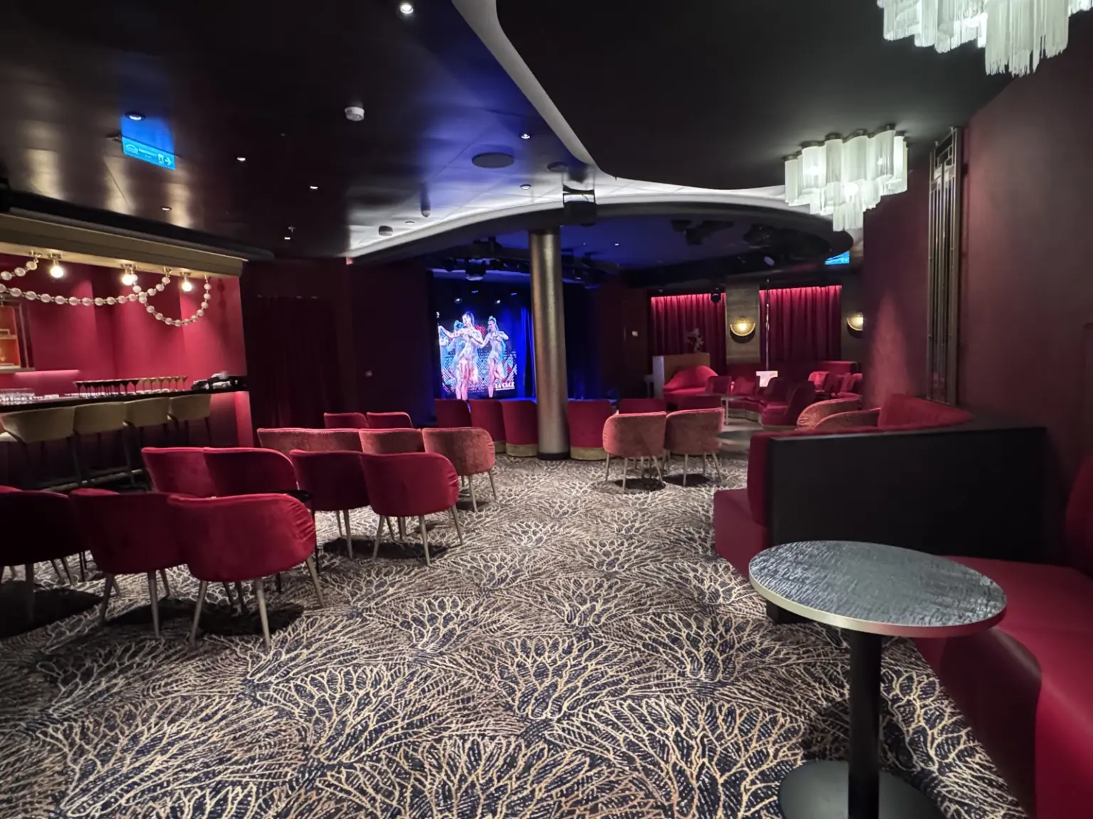 La Cage - Burlesque, Bar & Casino Mein Schiff Flow