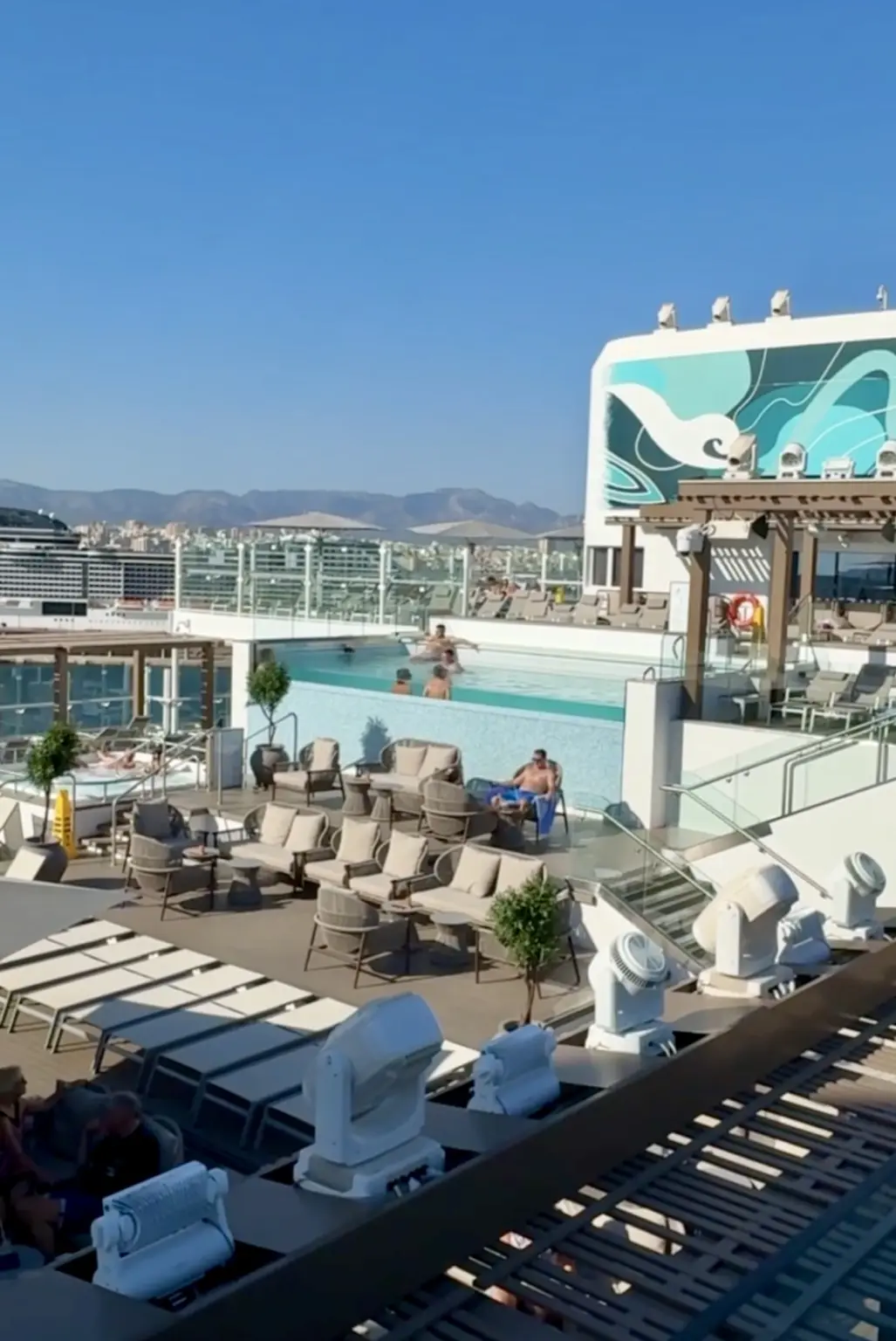 Infinitypool Mein Schiff Flow