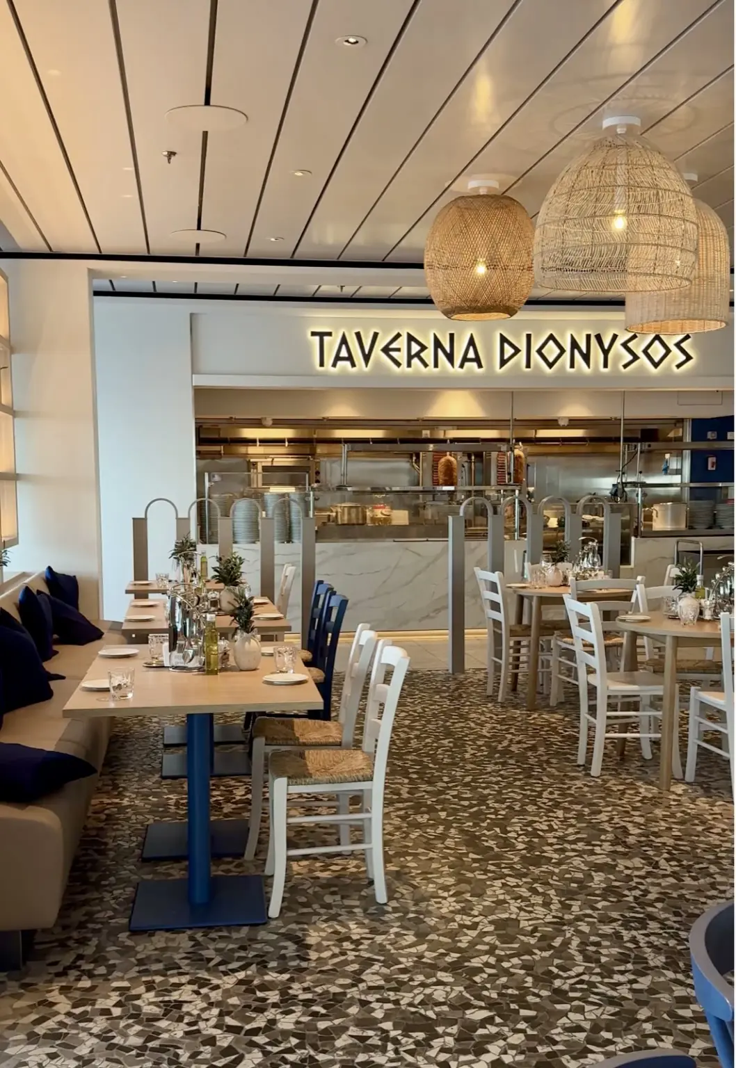 Taverna Dionysos Restaurant Mein Schiff Flow