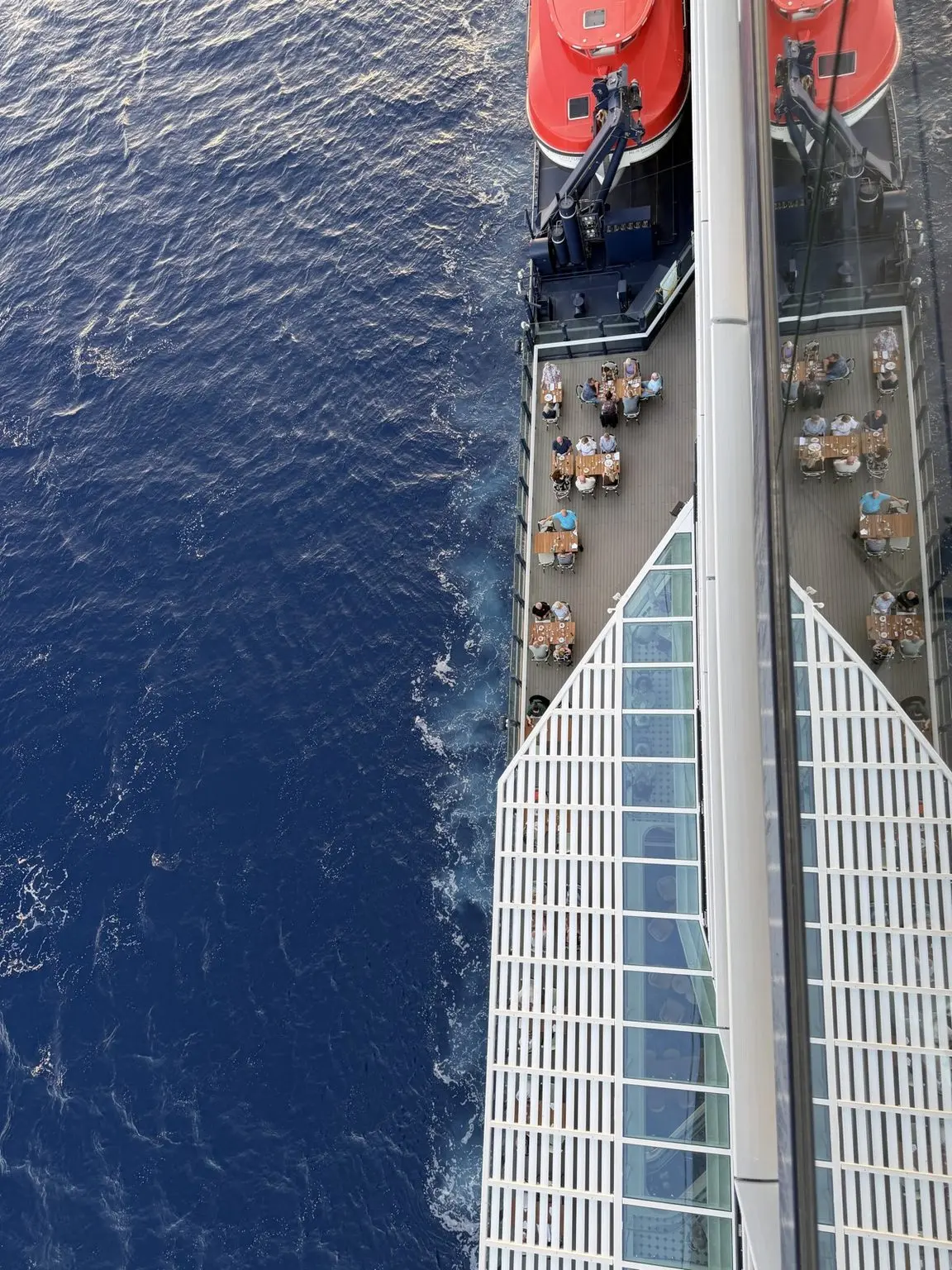 Mein Schiff Flow Taverna Dionysos Restaurant