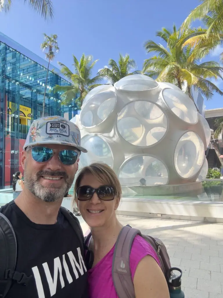 Miami Design District mit Pärchen