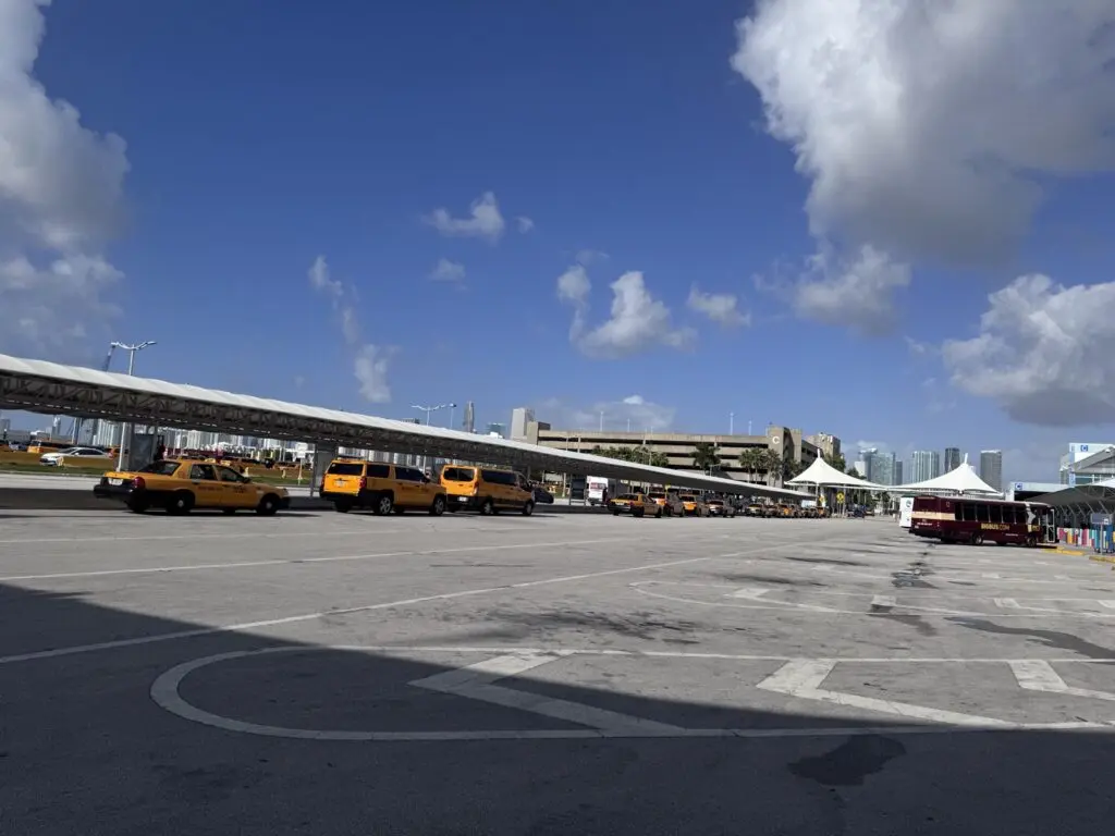 Miami Taxistand am Kreuzfahrthafen