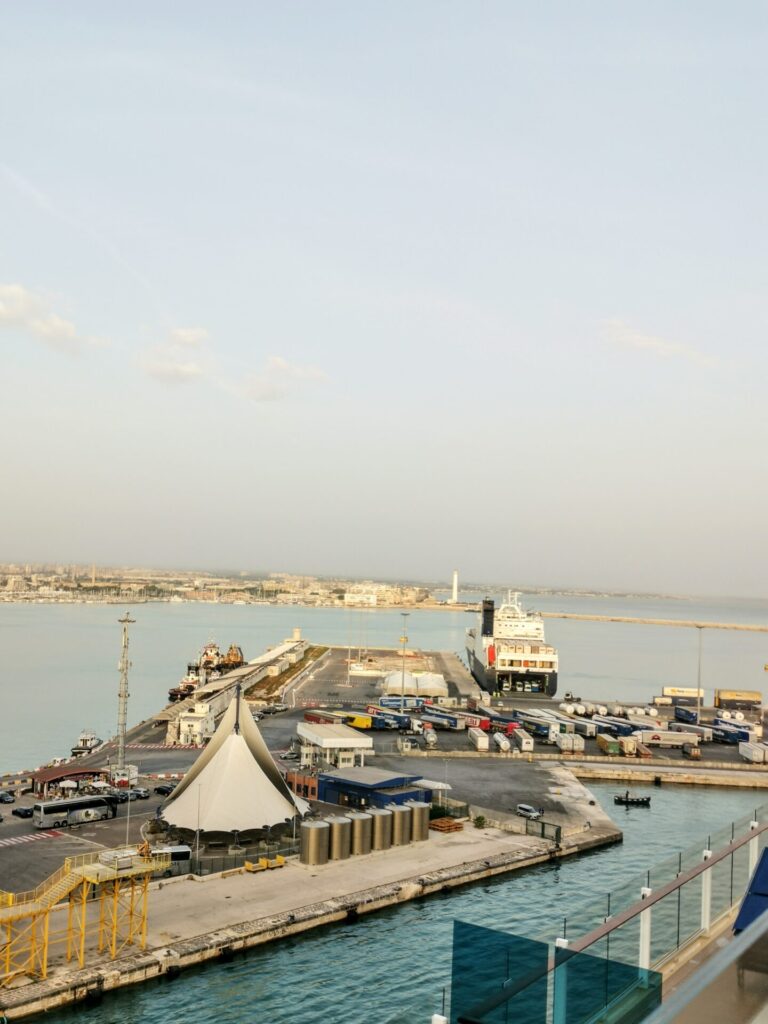 Hafen von Bari in Italien