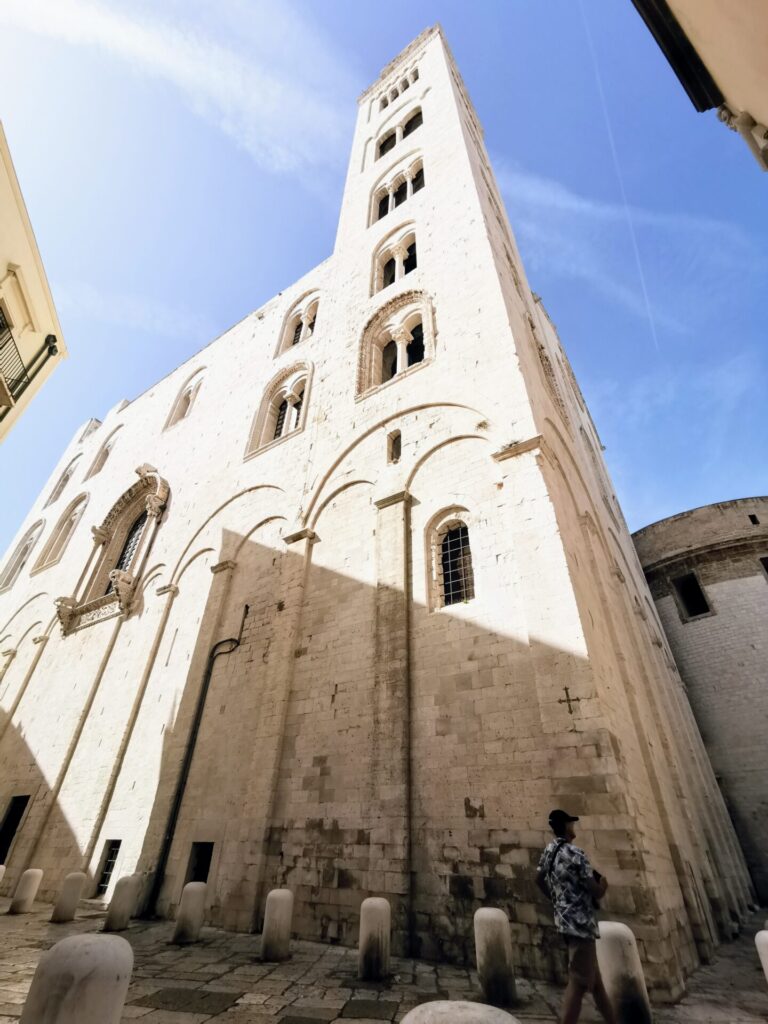 Glockenturm Kathedrale San Sabino in Bari