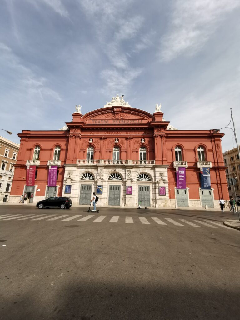 Teatro Petruzzelli in Bari Italien