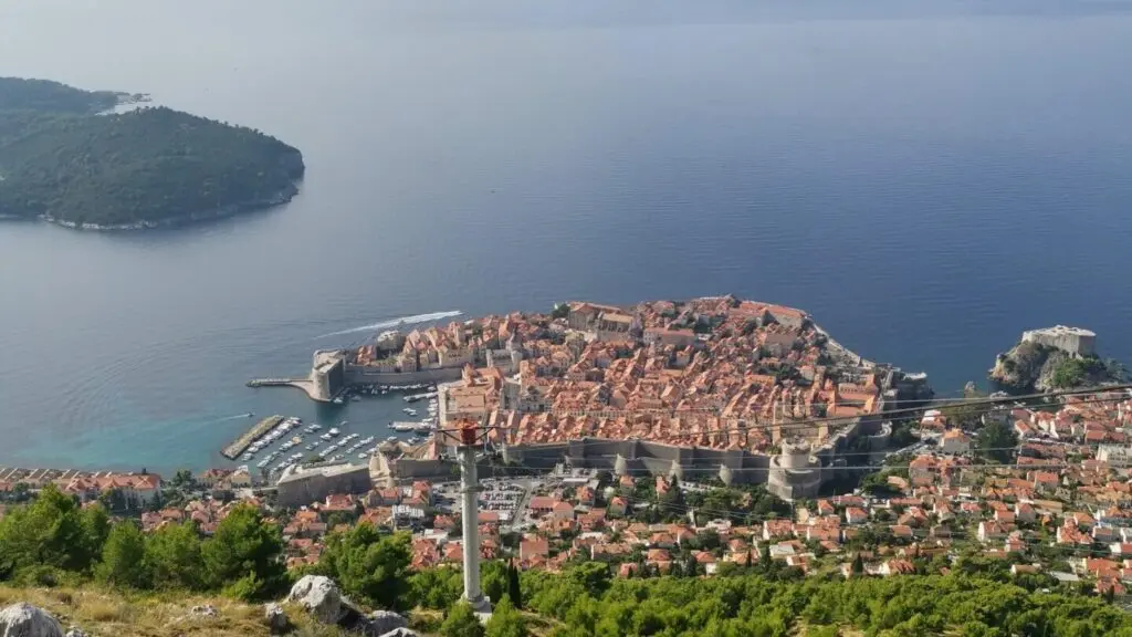 Blick von Berg Srd auf Dubrovnik und das Meer