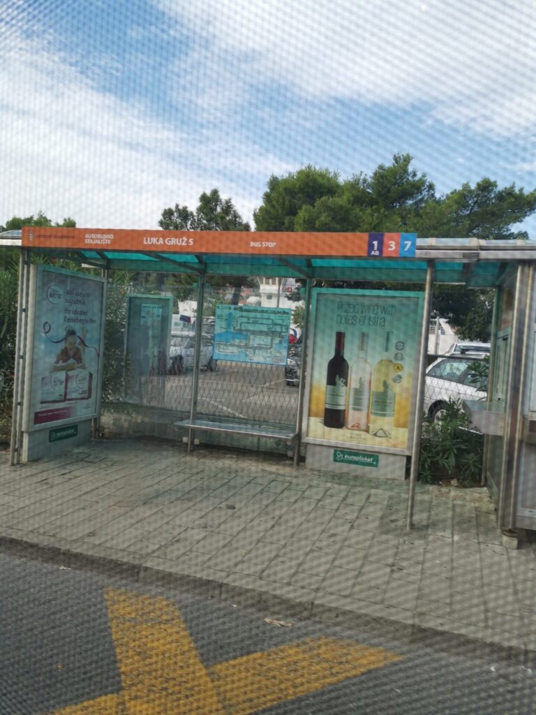 Bushaltestelle am Hafen Dubrovnik