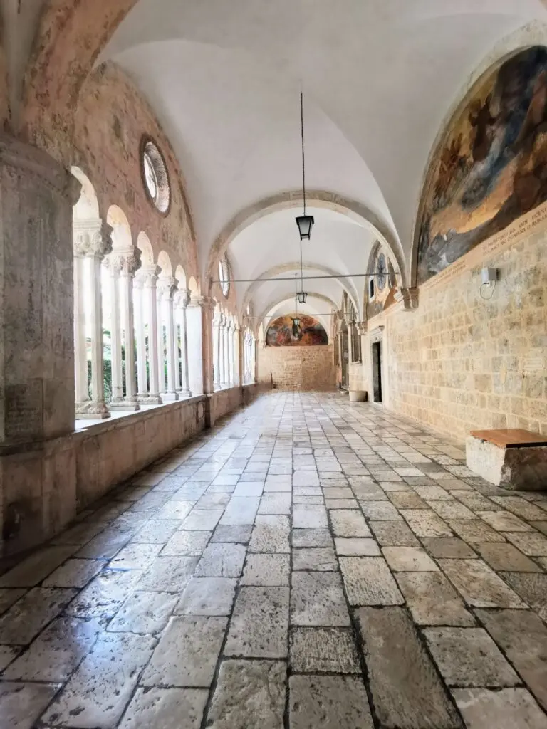 Kreuzgang im Franziskanerkloster in Dubrovnik