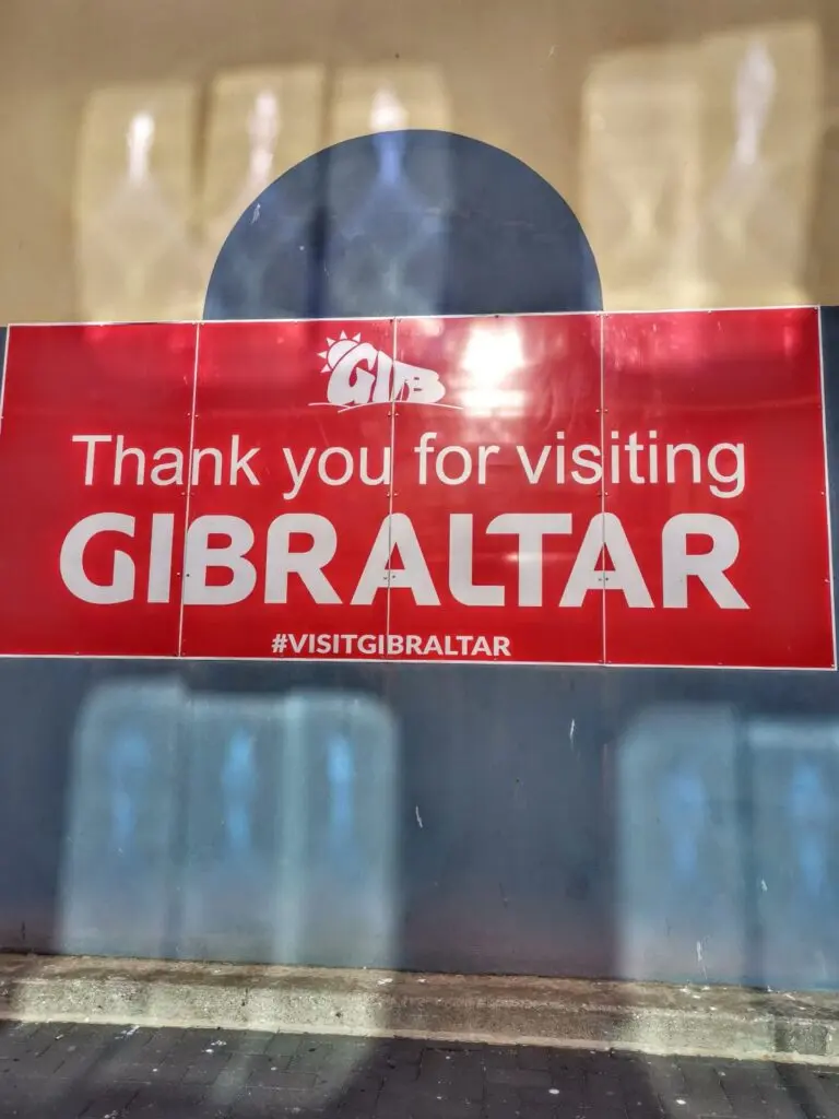 Rotes Schild von Gibraltar