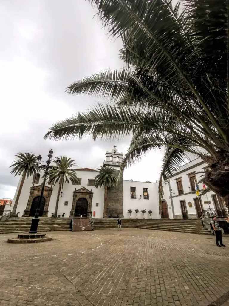 Stadt-Platz Garachico mit Kirche auf Teneriffa