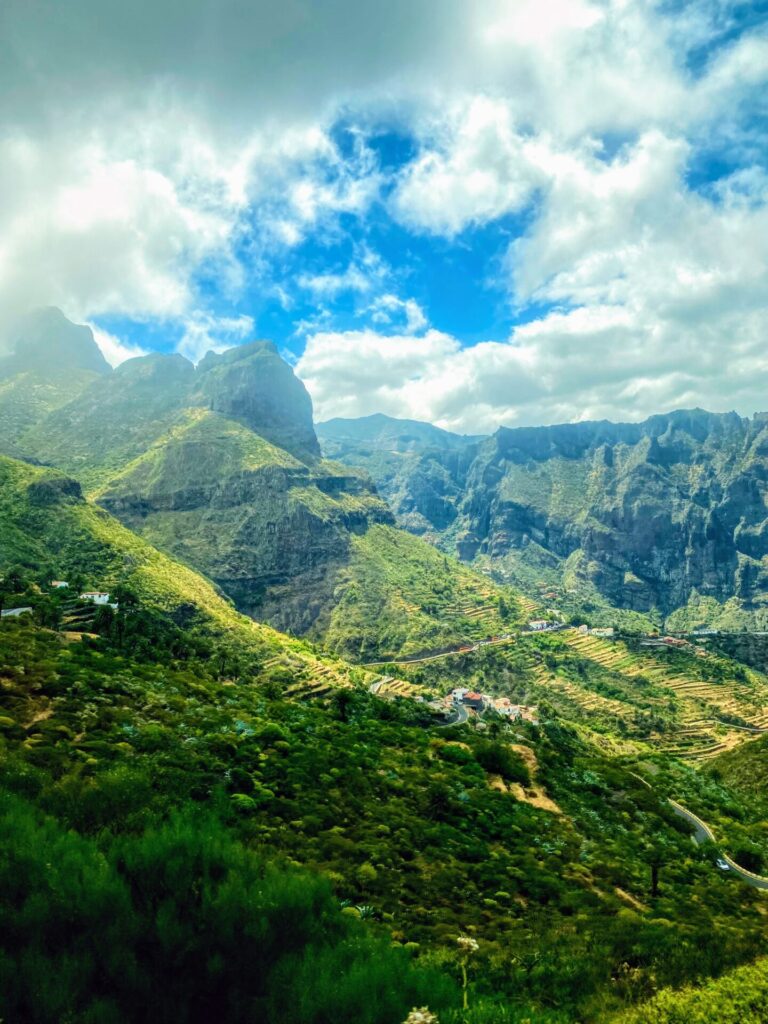 Blick in die Masca-Schlucht auf Teneriffa