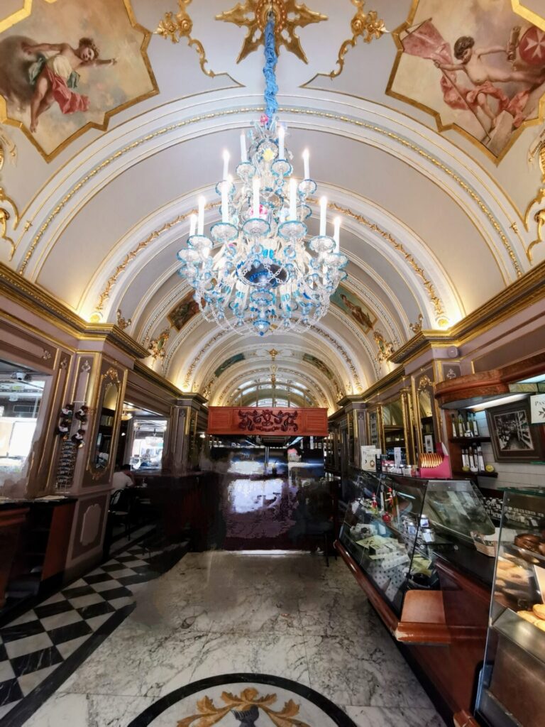 Historischer Kaffee Cordina 1837 in Valletta 
