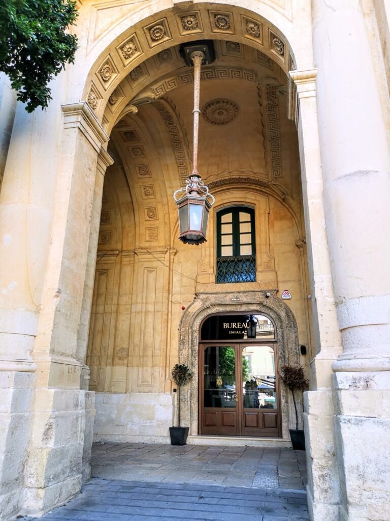 Zugang zur Nationalbibliothek Malta