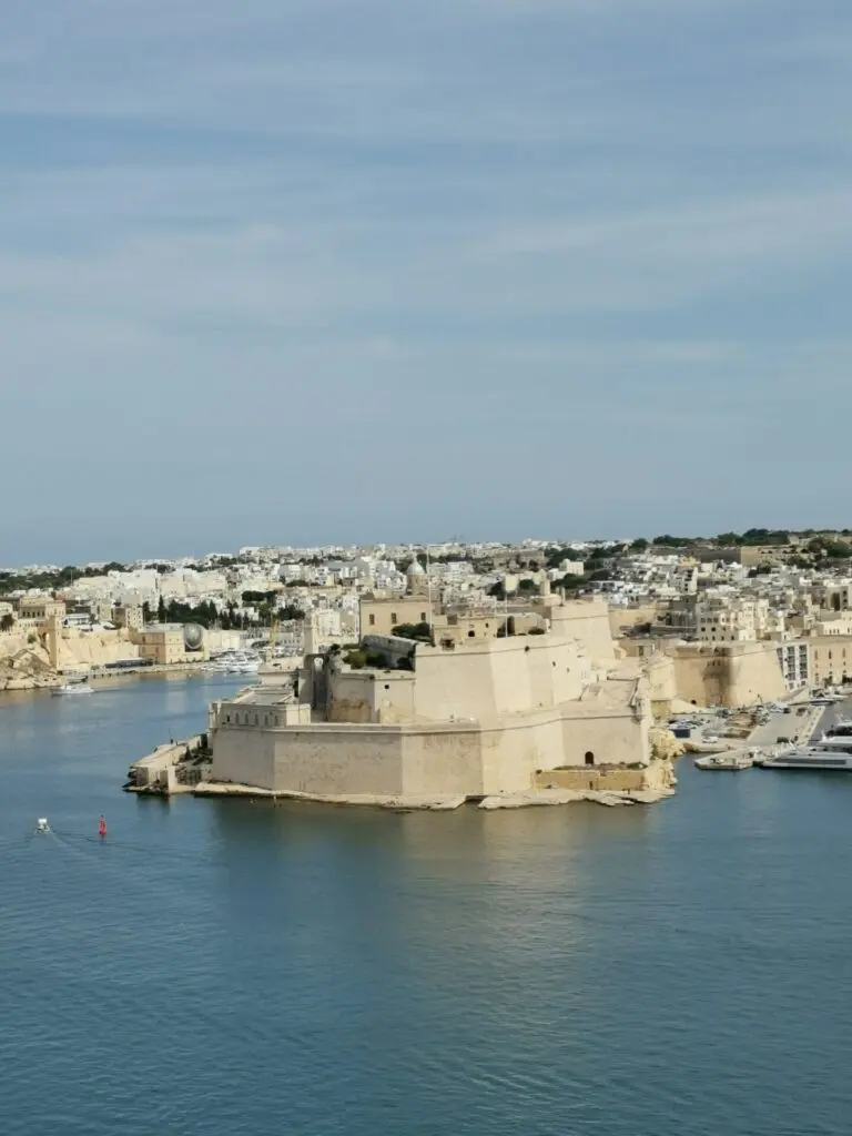 Blick auf die Three Cities in Valletta