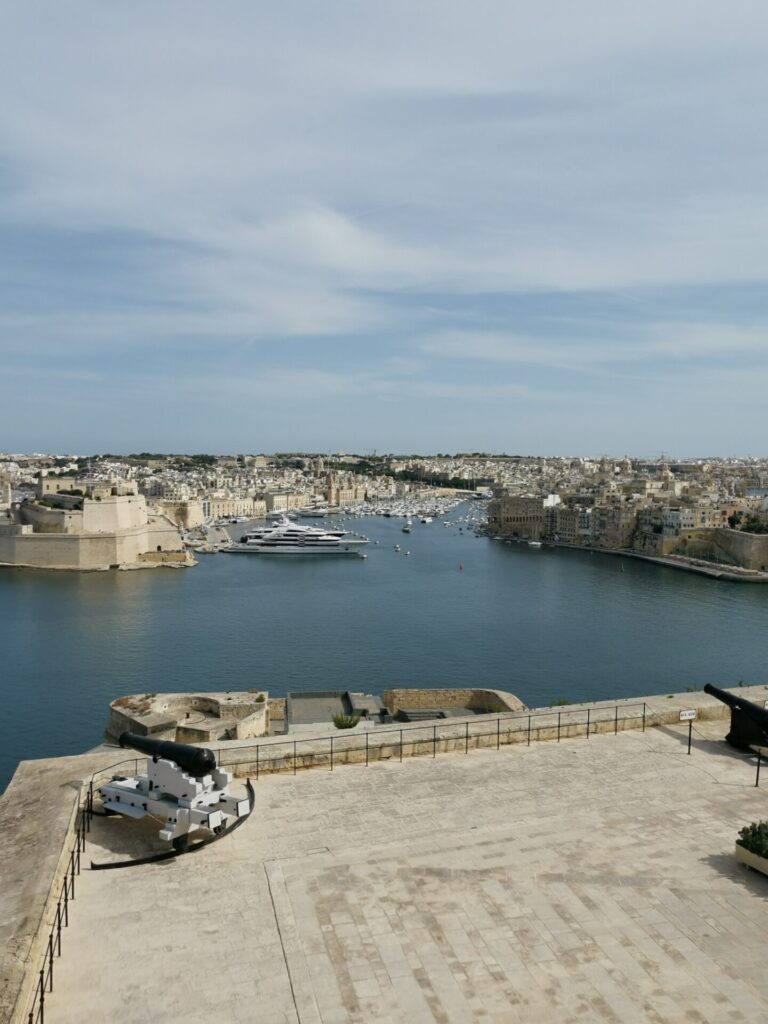 Saluting Battery im Upper Barraka Gardens in Valletta