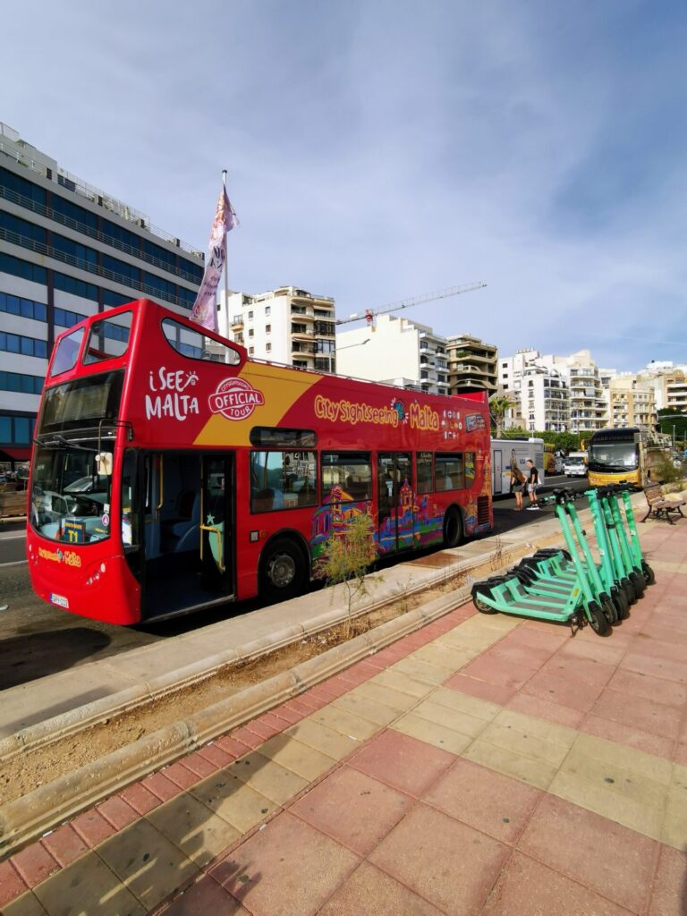 Sightseeing-Bus in Valletta