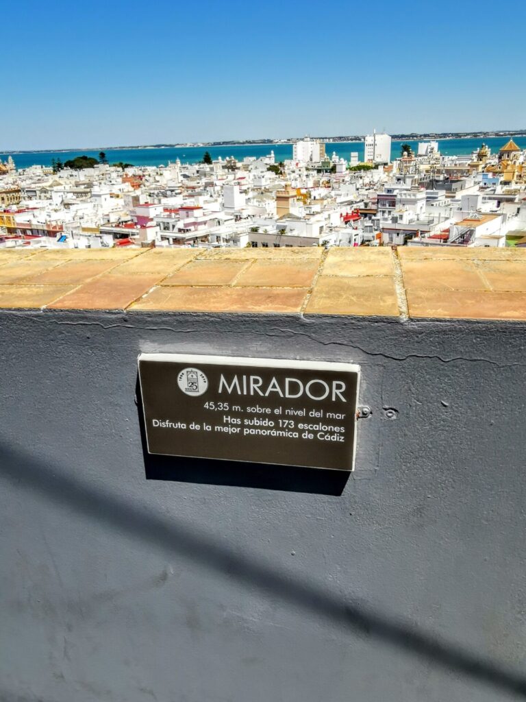 Mirador mit Blick auf die Stadt Cadiz