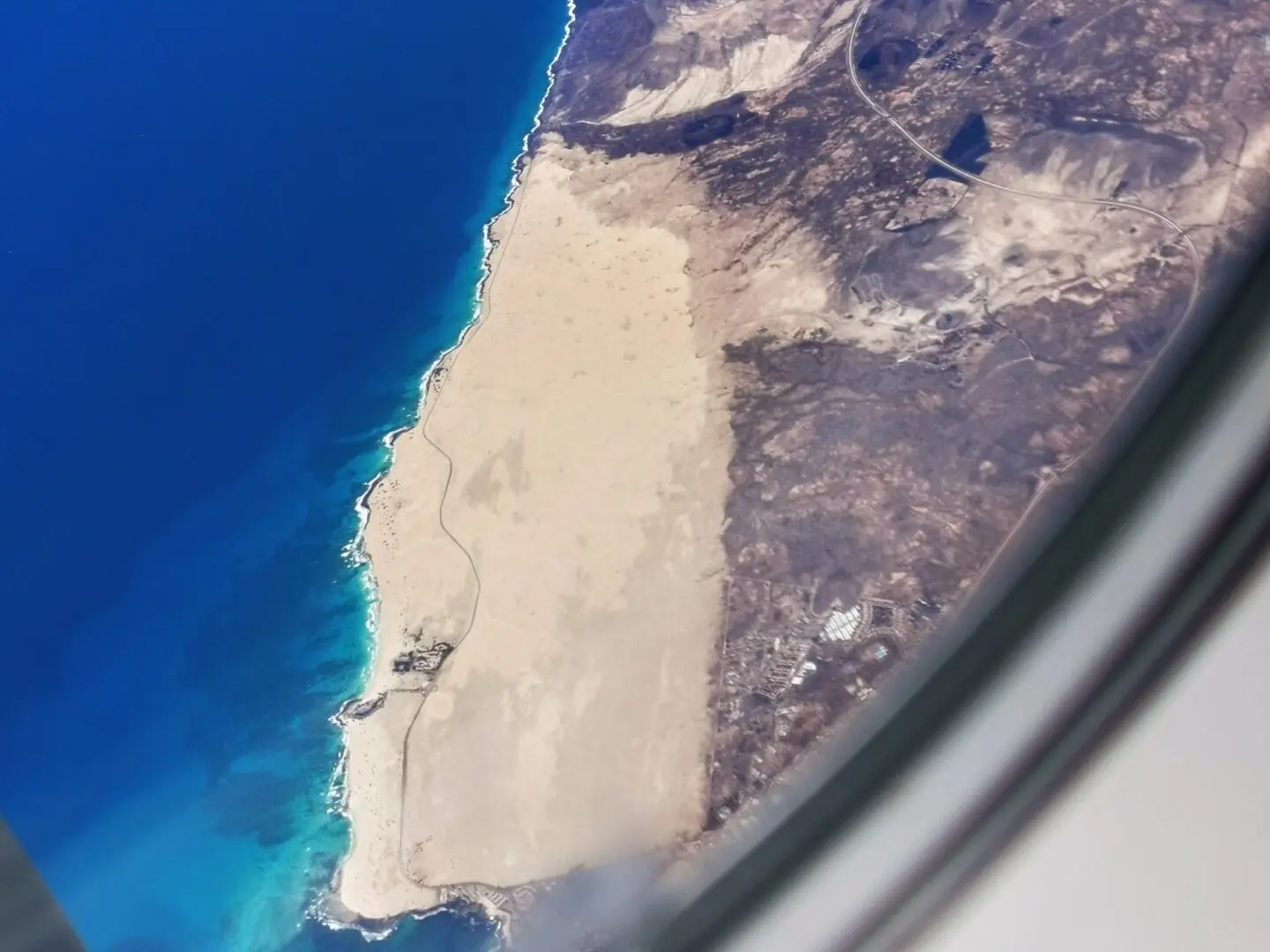 Blick aus dem Flugzeug auf Gran Canaria 